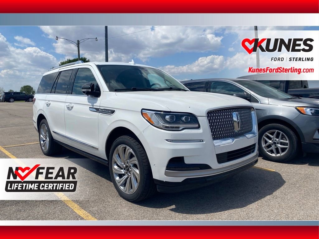 Used 2024 Lincoln Navigator Premiere AWD/4WD image 1