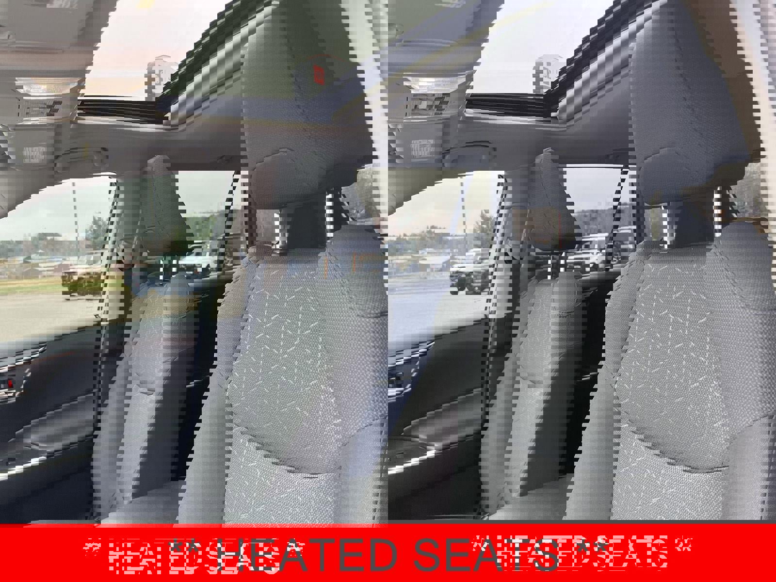 Used 2023 Toyota RAV4 XLE w/ Convenience Package image 2