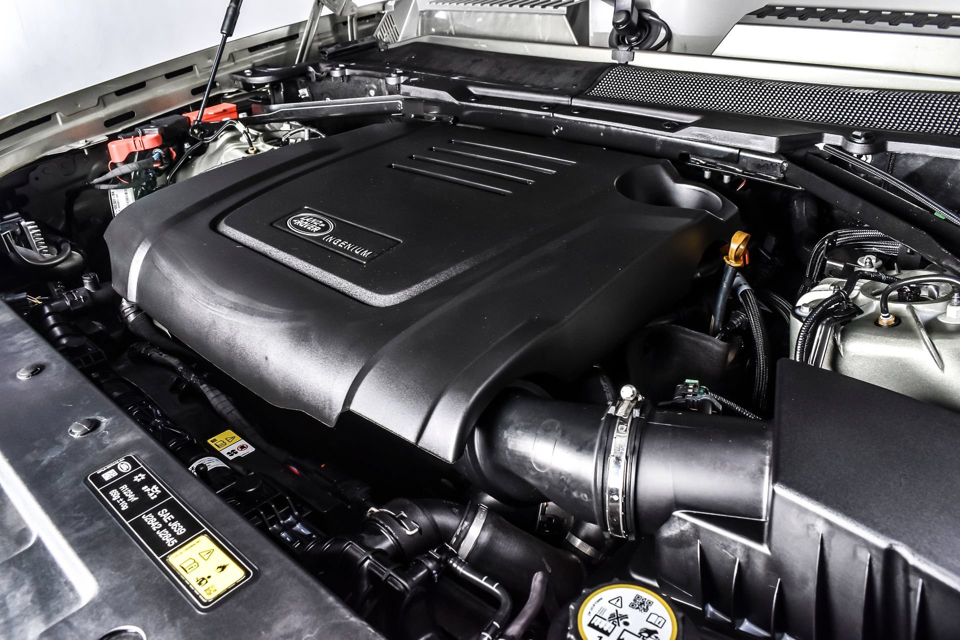 Used 2024 Land Rover Defender 110 S AWD/4WD image 10