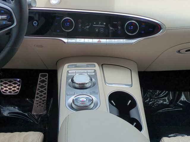Used 2022 Genesis GV70 3.5T Sport w/ Sport Advanced Package AWD/4WD image 17