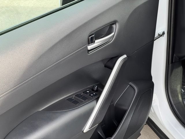 Used 2025 Toyota Corolla Cross XLE w/ Convenience Package FWD image 10