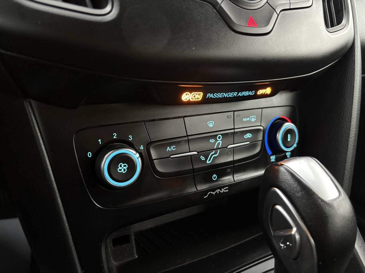 Used 2016 Ford Focus SE FWD image 25
