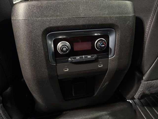 Used 2021 Chevrolet Suburban LT image 25
