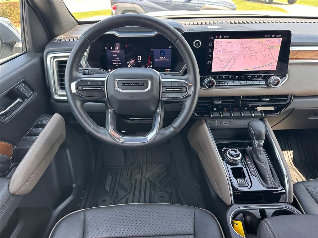 Used 2025 GMC Canyon Denali image 11