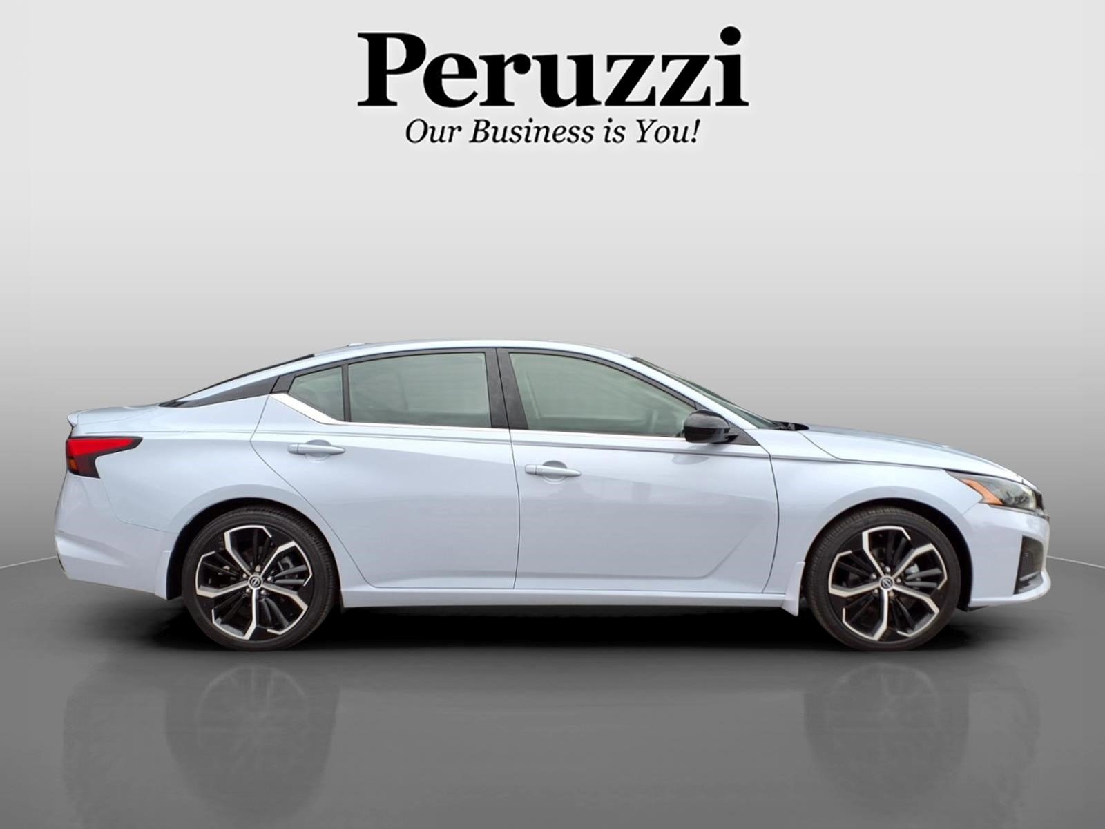 Certified 2023 Nissan Altima 2.5 SR image 2