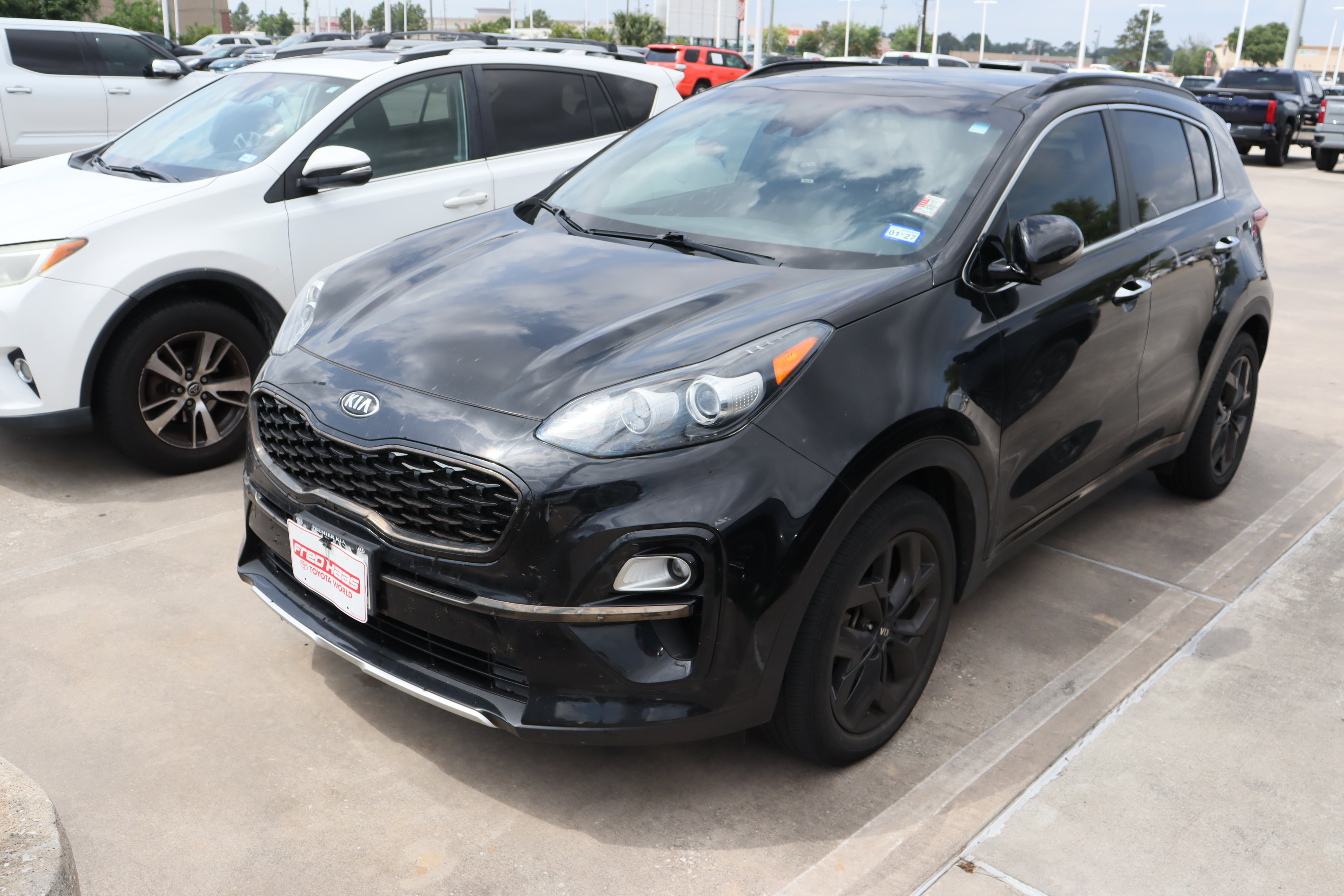 Used 2020 Kia Sportage S w/ S Sunroof Package image 3