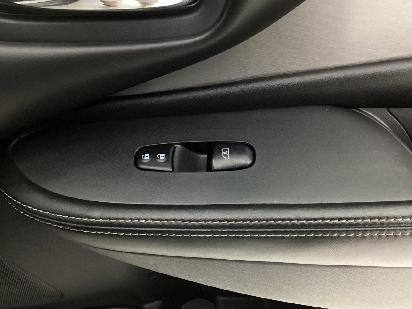 Used 2020 Nissan Murano SV image 38