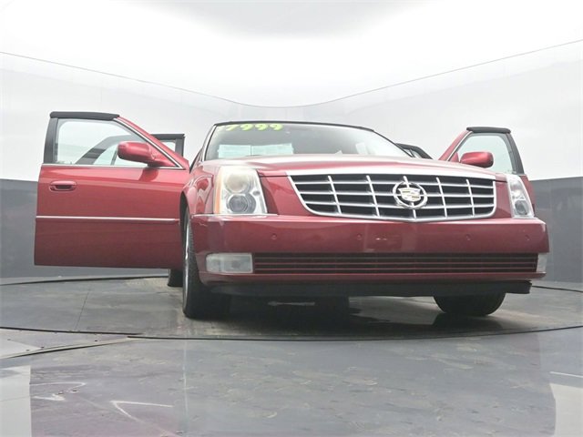 Used 2007 Cadillac DTS Luxury II image 55