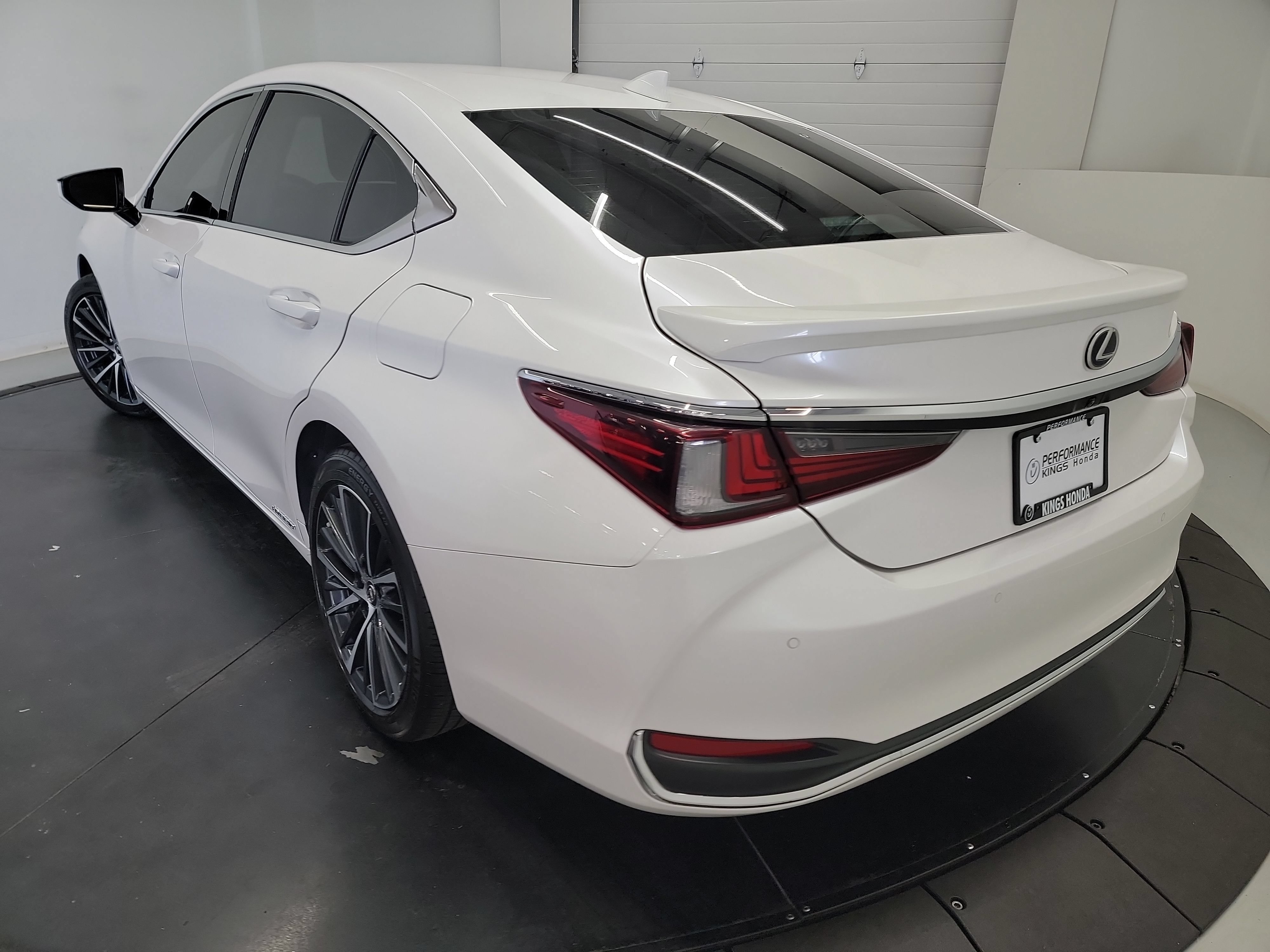 Used 2022 Lexus ES 300h w/ Premium Package FWD image 6