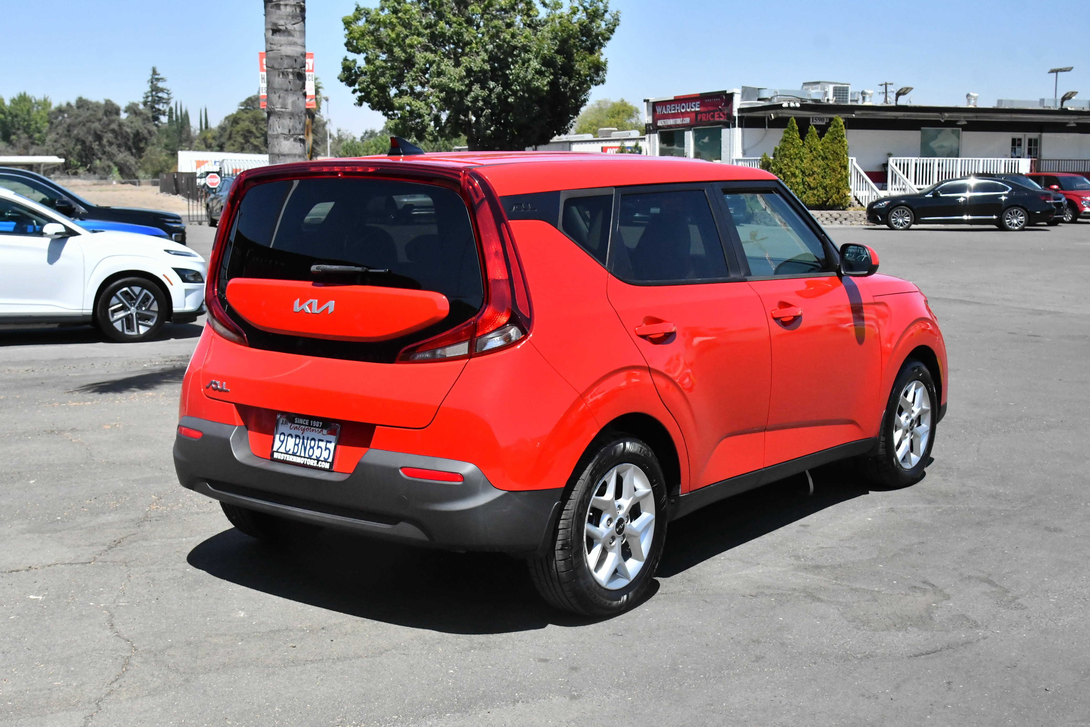 Used 2022 Kia Soul LX w/ Technology Package FWD image 8