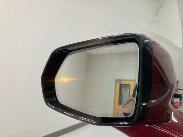 Used 2023 Cadillac XT6 Premium Luxury image 27