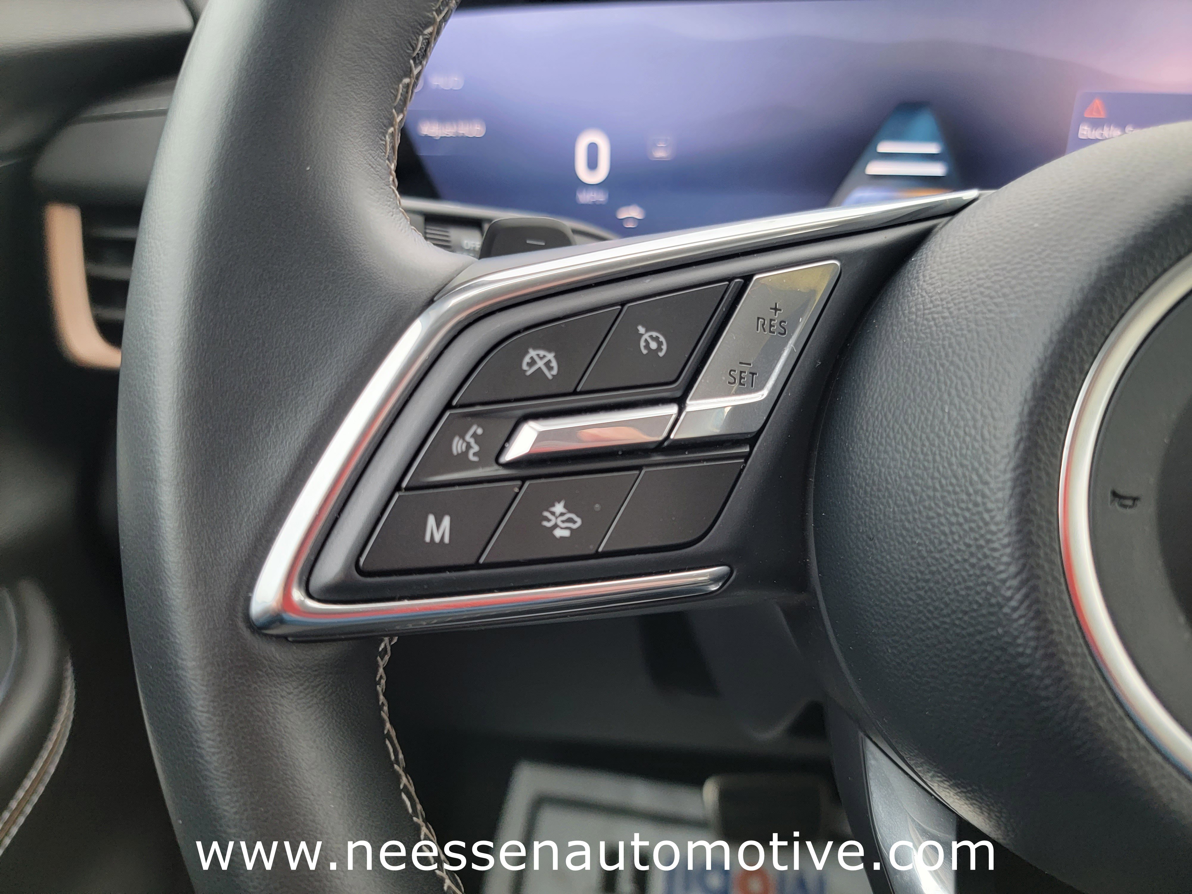 Used 2025 Buick Envision Sport Touring image 19