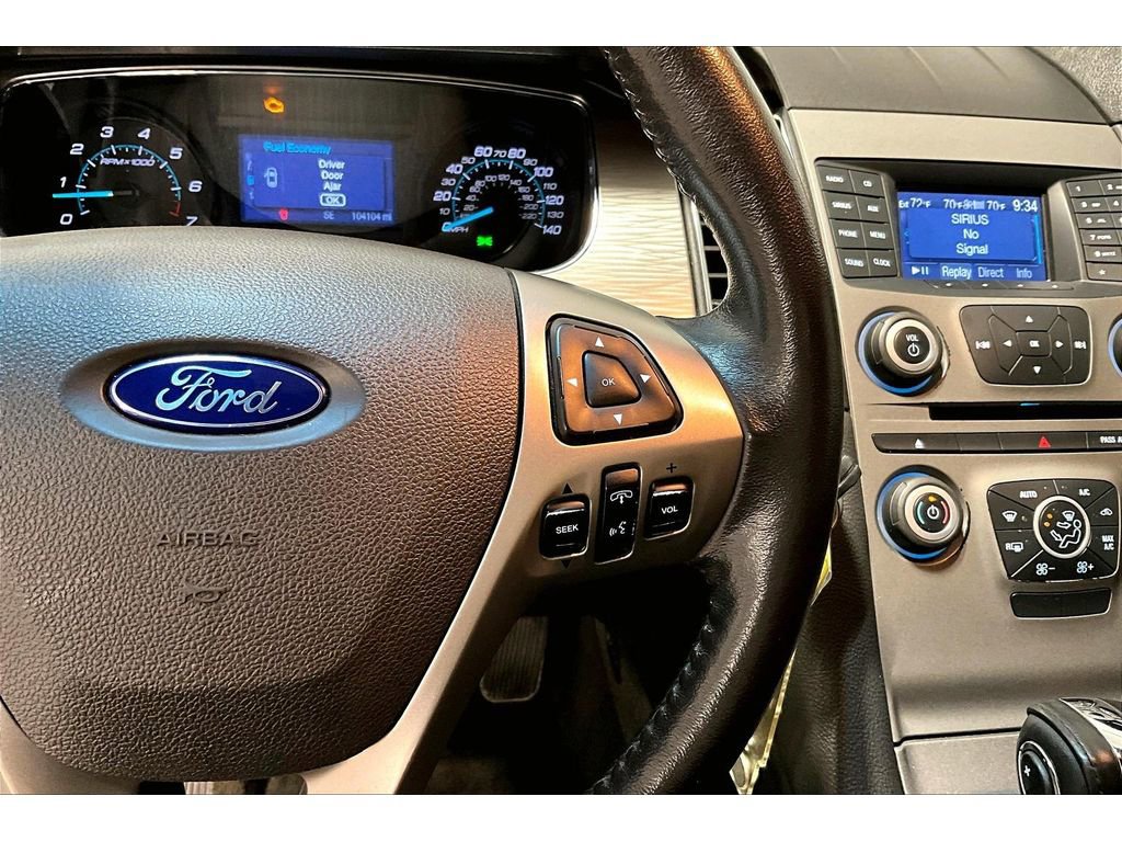 Used 2013 Ford Taurus SEL image 20