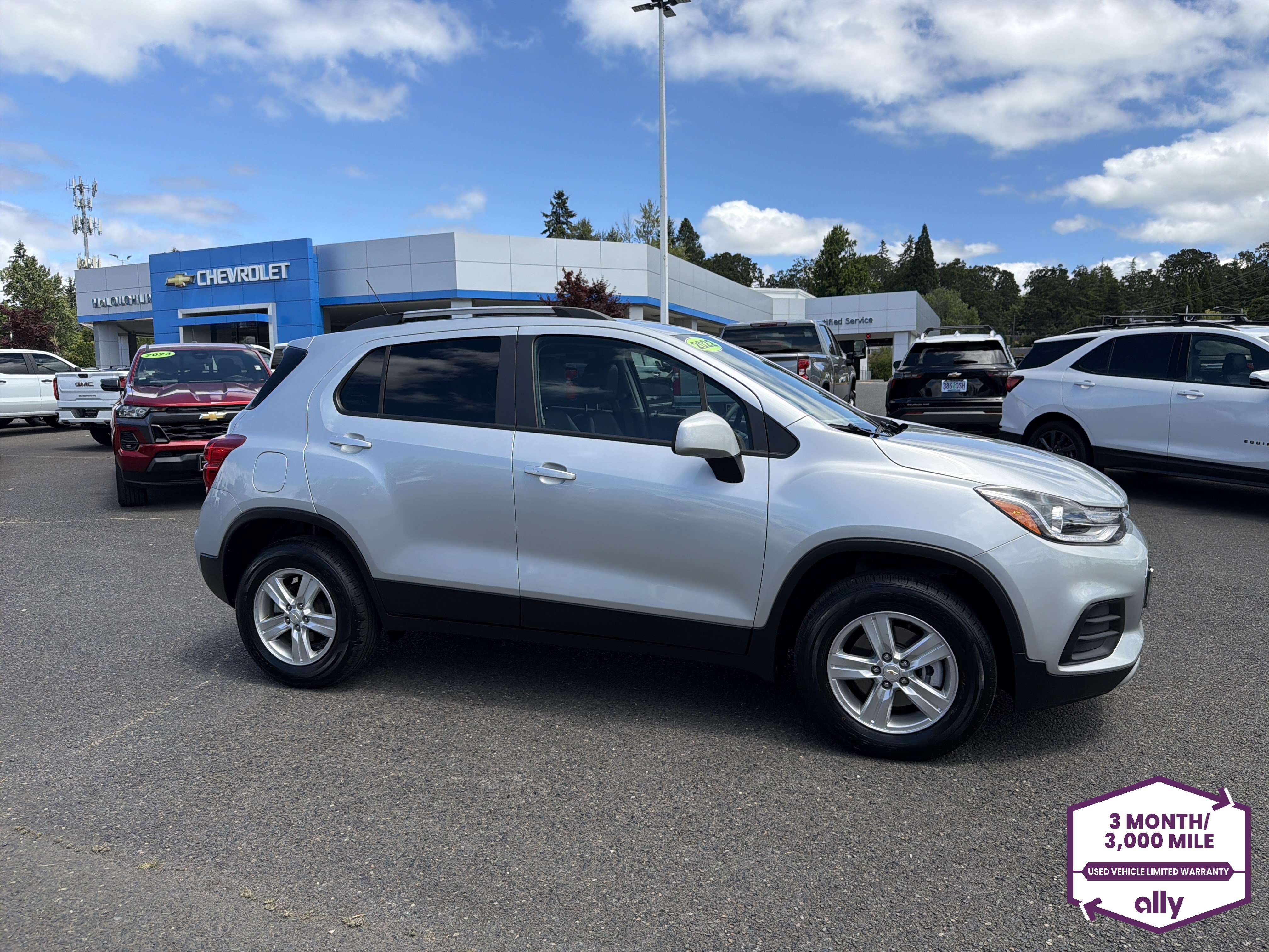 Used 2022 Chevrolet Trax LT w/ LT Convenience Package AWD/4WD image 7
