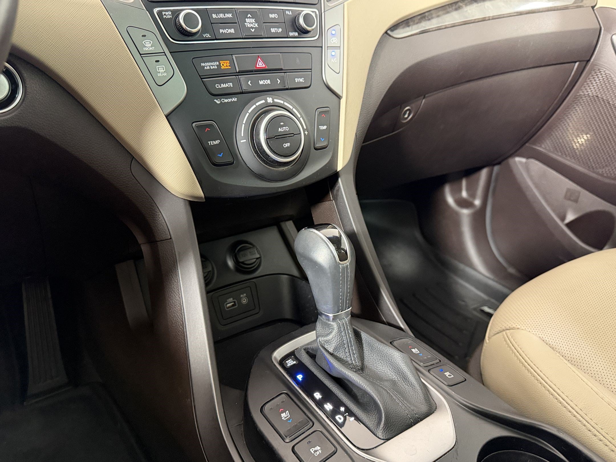 Used 2017 Hyundai Santa Fe Sport w/ 2.4L Tech Package 04 FWD image 17