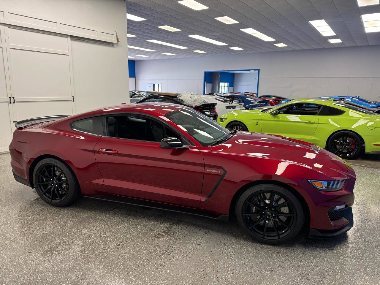 Used 2017 Ford Mustang Shelby GT350 w/ Electronics Package RWD image 6