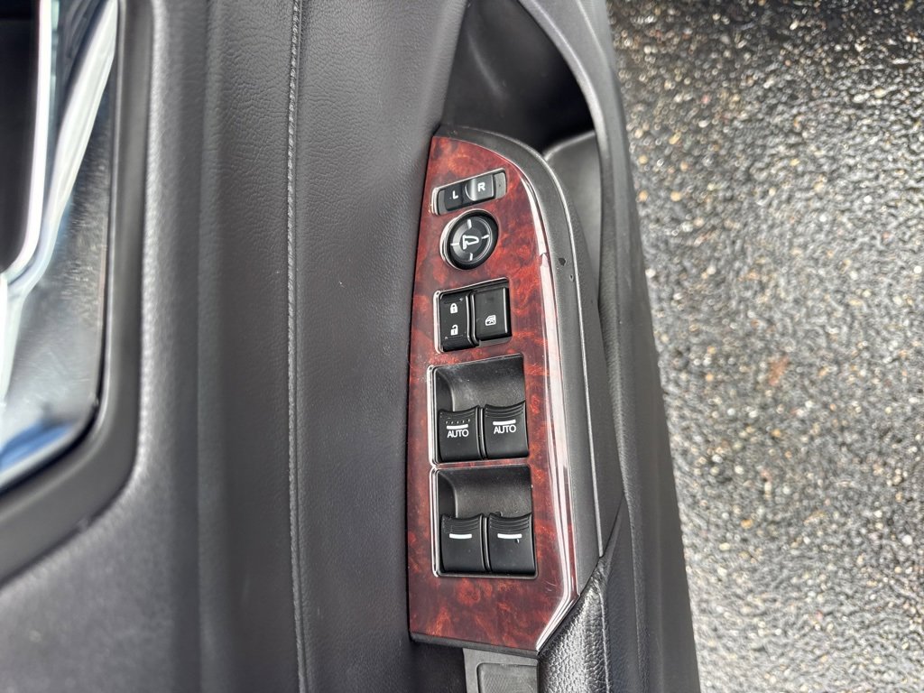 Used 2013 Acura ILX w/ Technology Package image 12