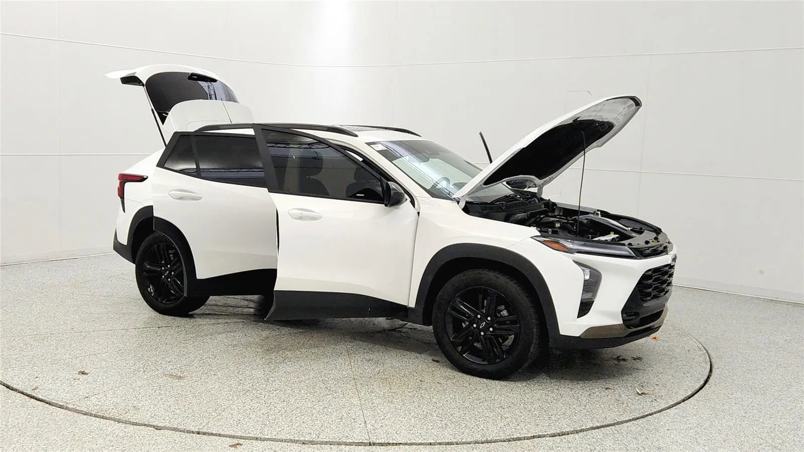 Used 2025 Chevrolet Trax ACTIV w/ Sunroof Package image 9