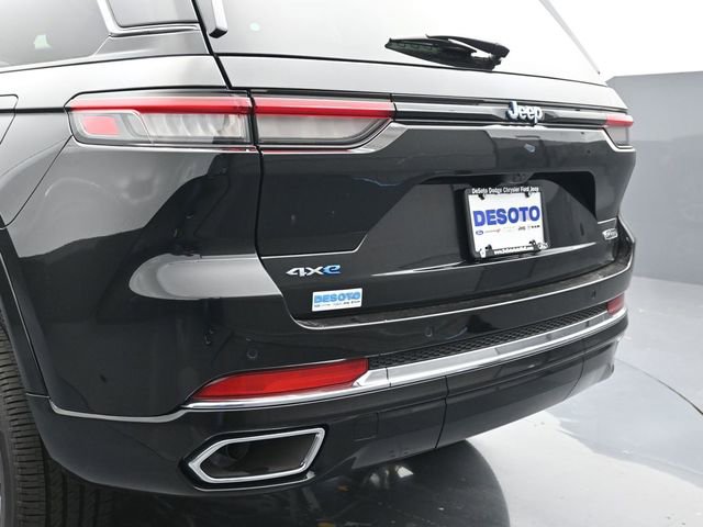 Used 2024 Jeep Grand Cherokee Overland w/ Advanced Protech Group III image 18