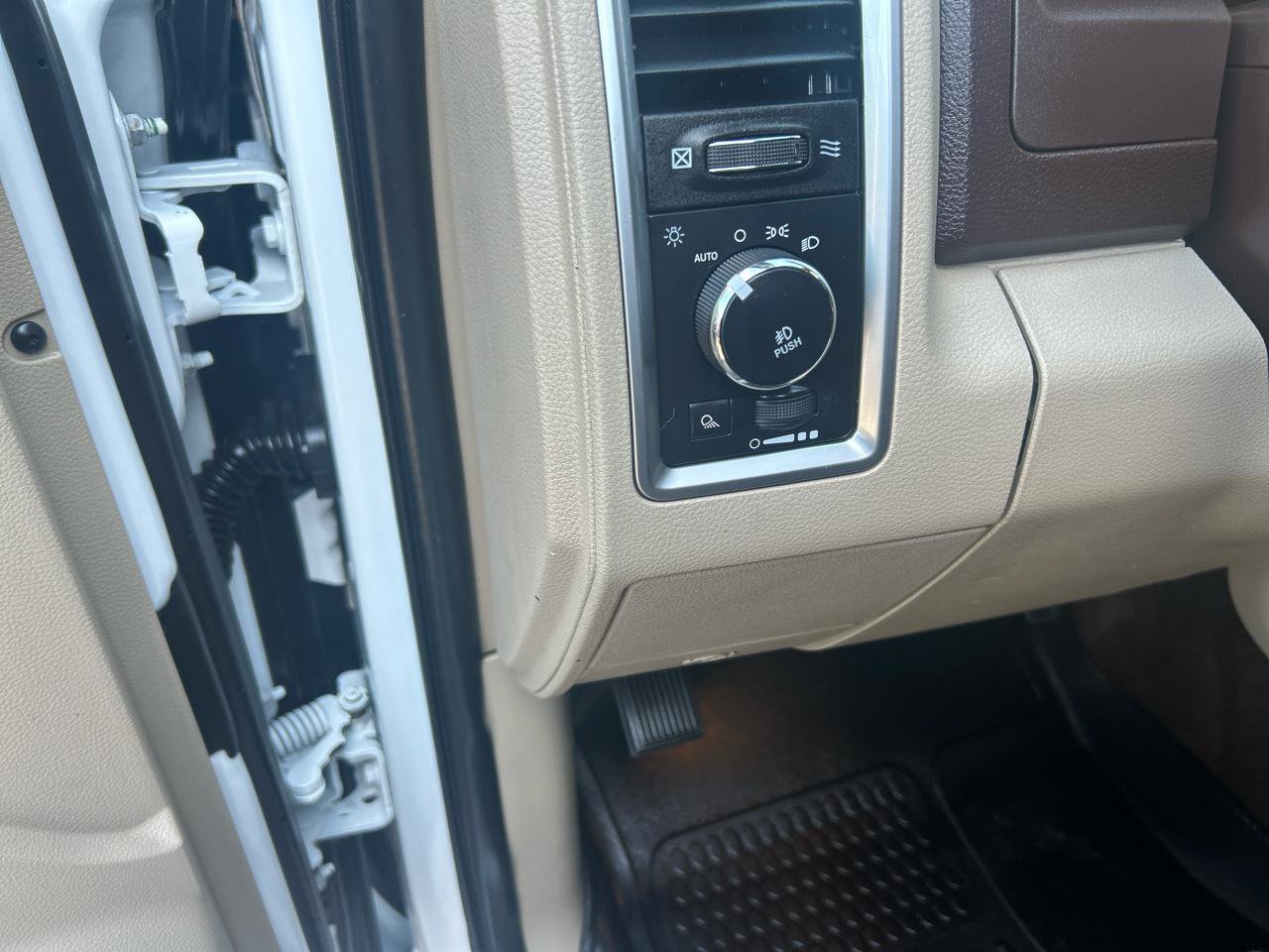 Used 2017 RAM 1500 Big Horn AWD/4WD image 16