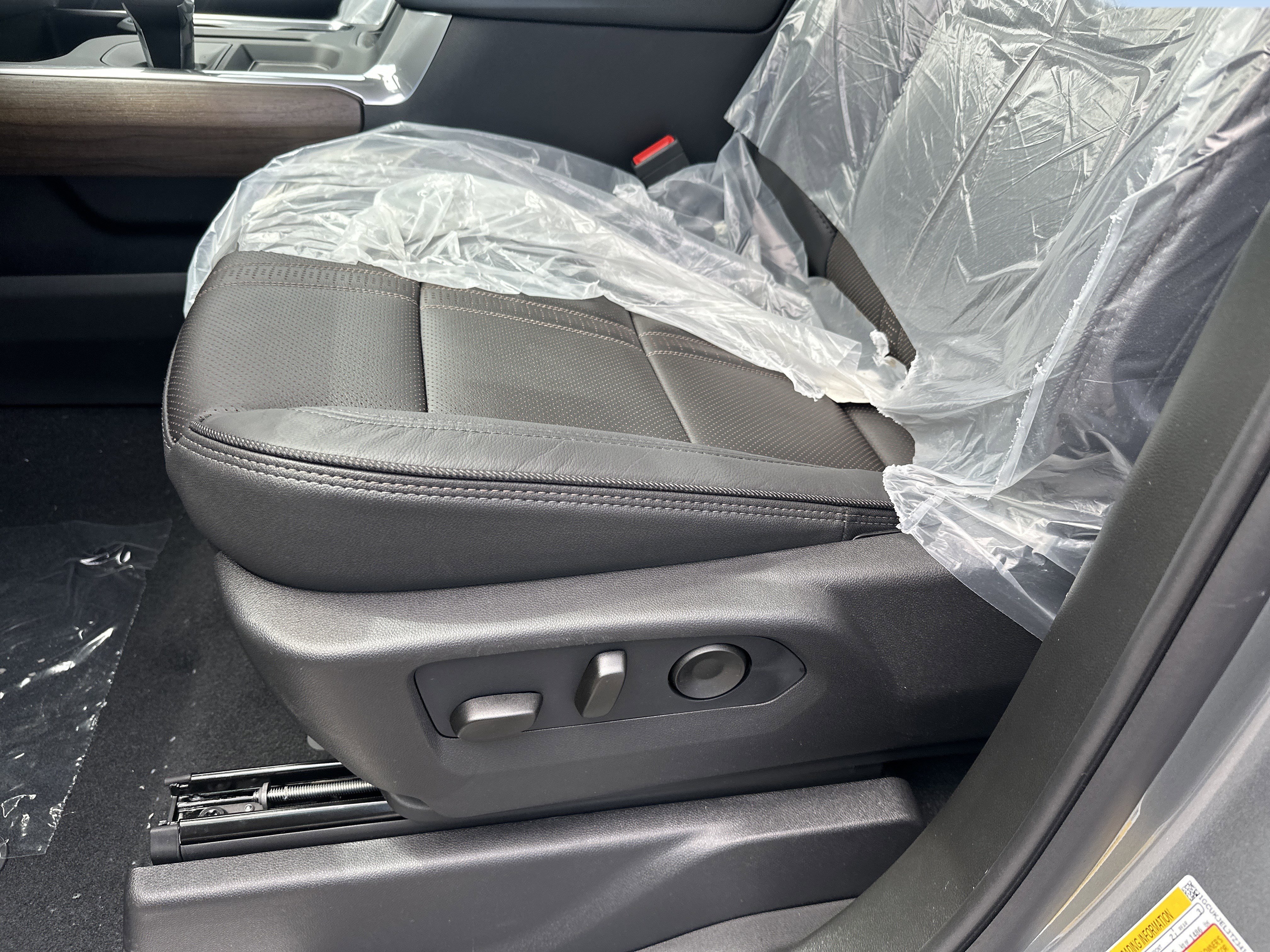 New 2026 Chevrolet Silverado 1500 High Country AWD/4WD image 11