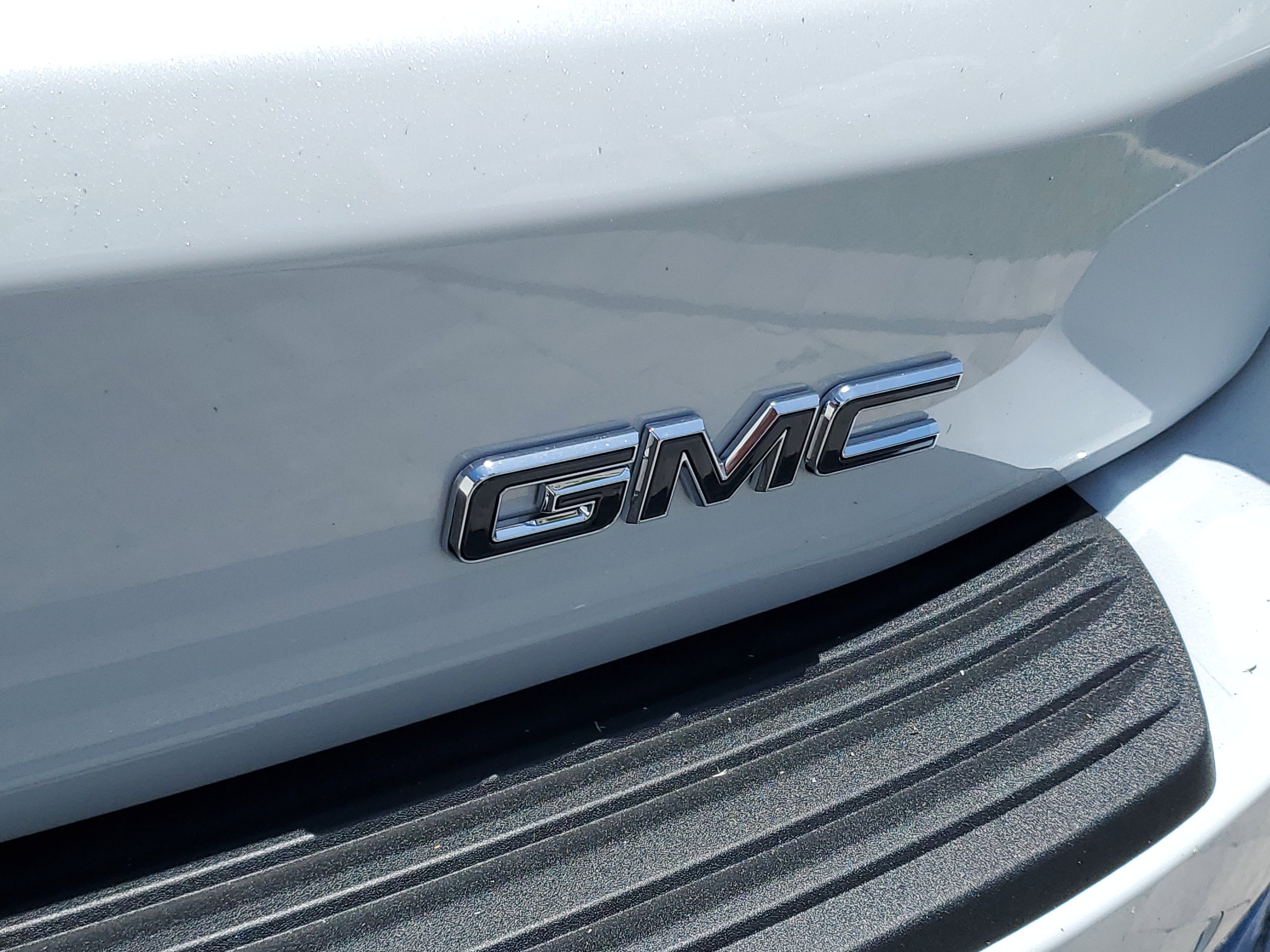 New 2026 GMC Yukon Denali Ultimate AWD/4WD image 9