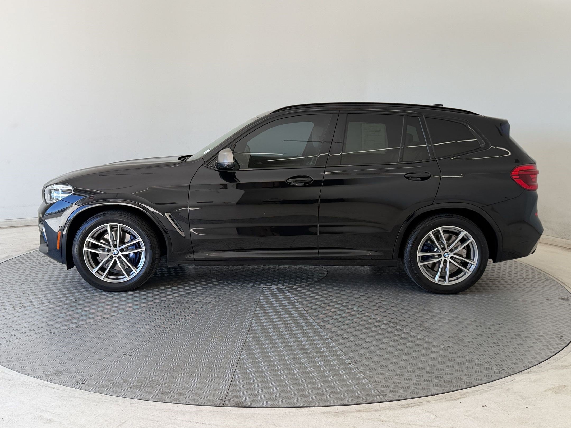 Used 2018 BMW X3 M40i w/ Premium Package AWD/4WD image 2
