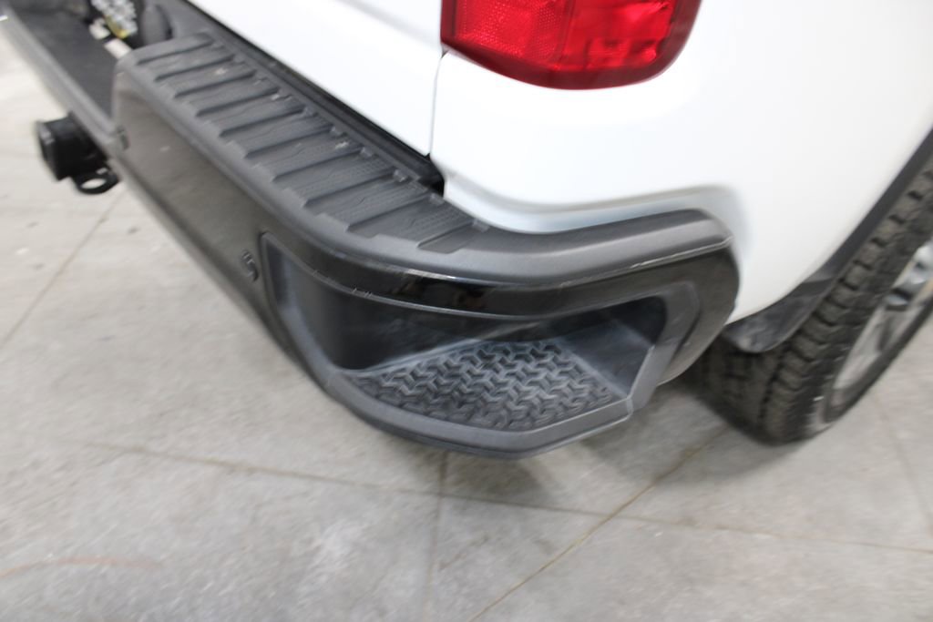 Used 2024 Chevrolet Silverado 2500 Custom w/ Custom Value Package image 16