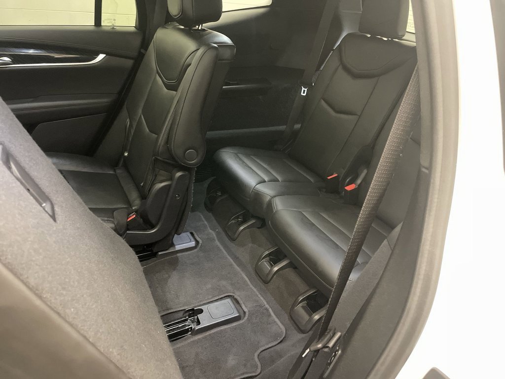 Used 2020 Cadillac XT6 Premium Luxury image 32