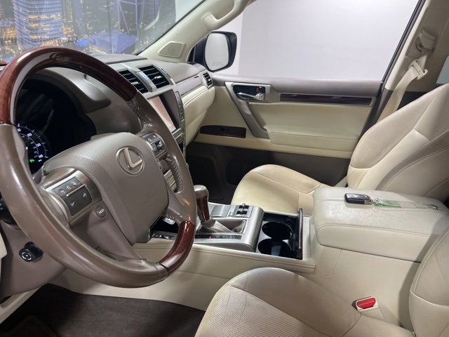 Used 2016 Lexus GX 460 image 10