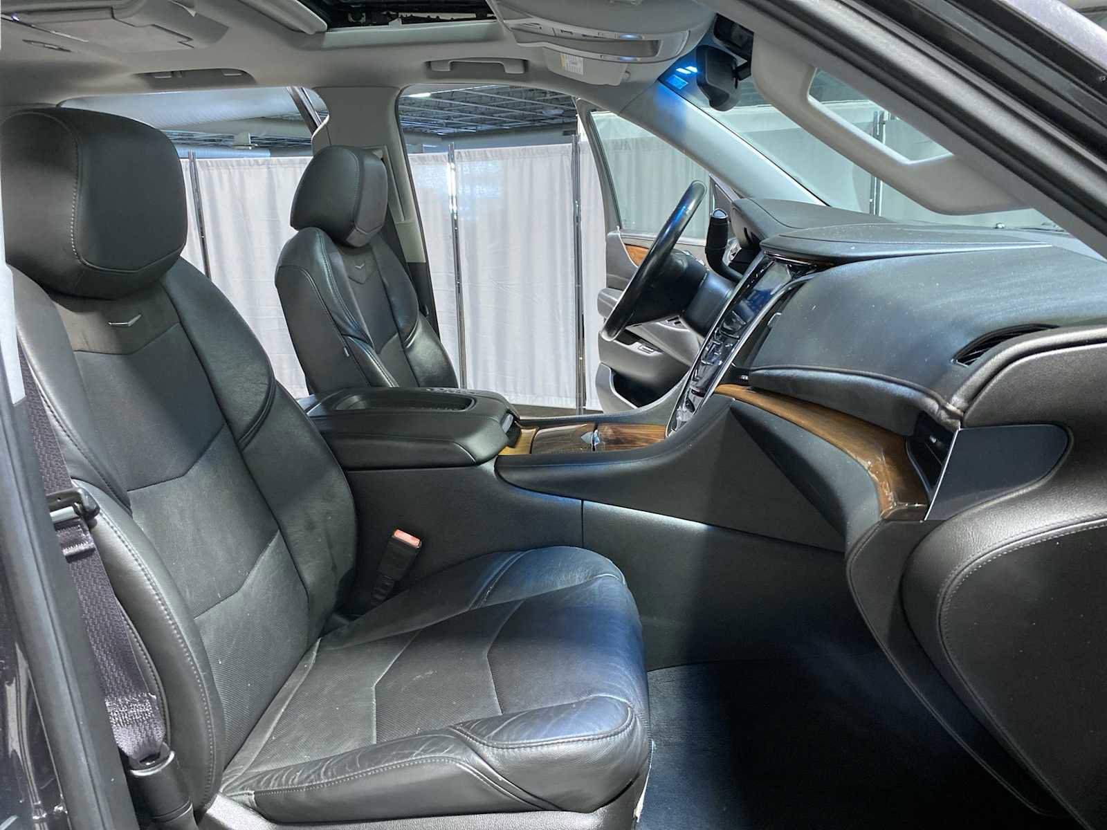 Used 2015 Cadillac Escalade Premium AWD/4WD image 14