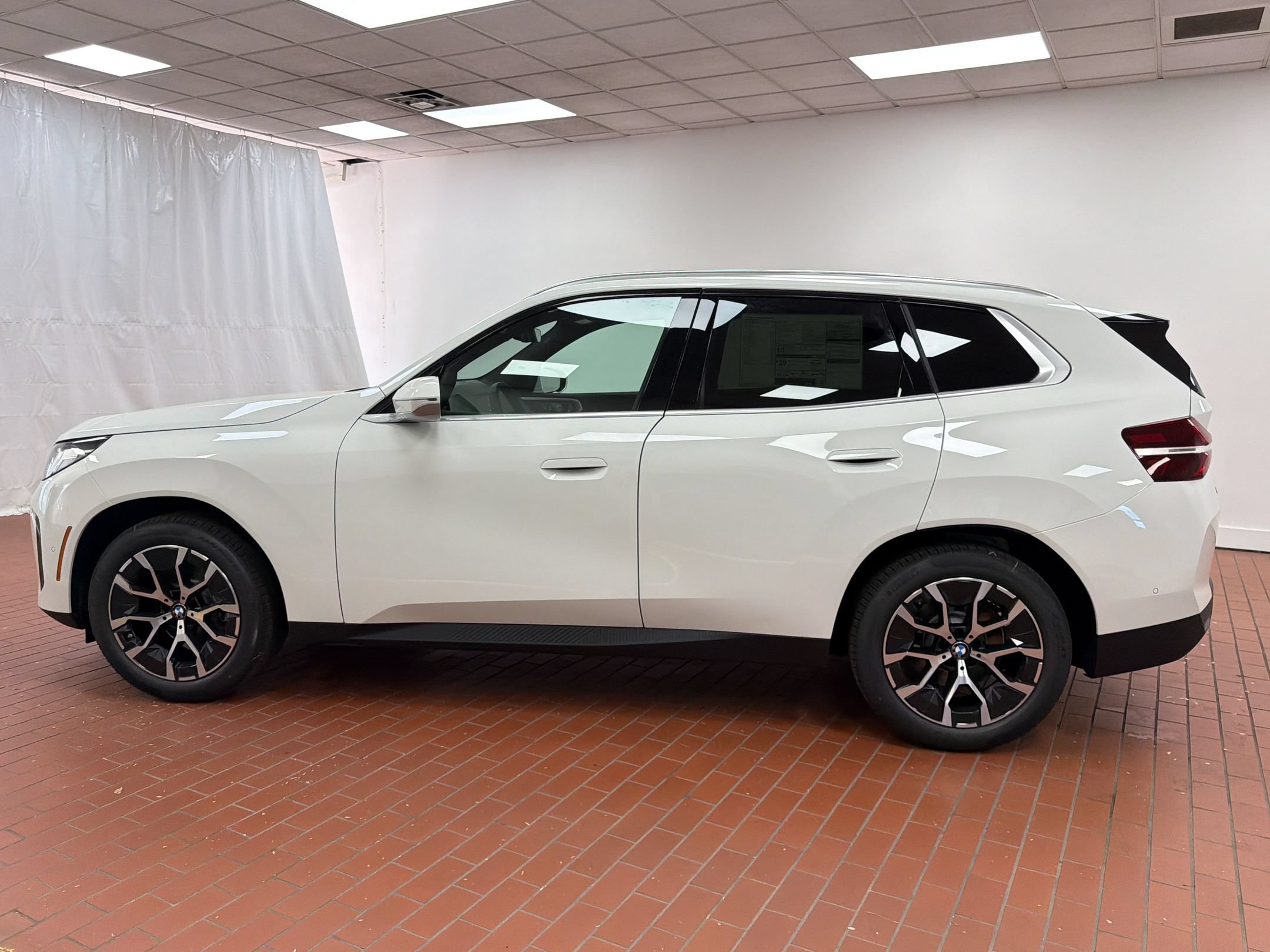 Used 2026 BMW X3 xDrive30i w/ Convenience Package AWD/4WD image 2