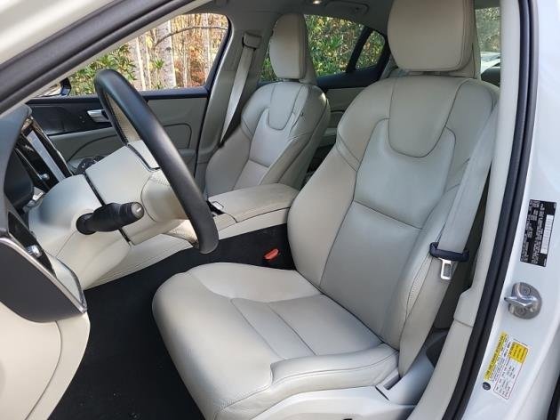 Certified 2024 Volvo S60 T8 Plus w/ Climate Package image 2