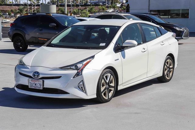 Used 2016 Toyota Prius Three Touring FWD image 3