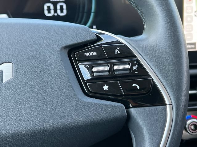 Used 2024 Kia Niro EX FWD image 19