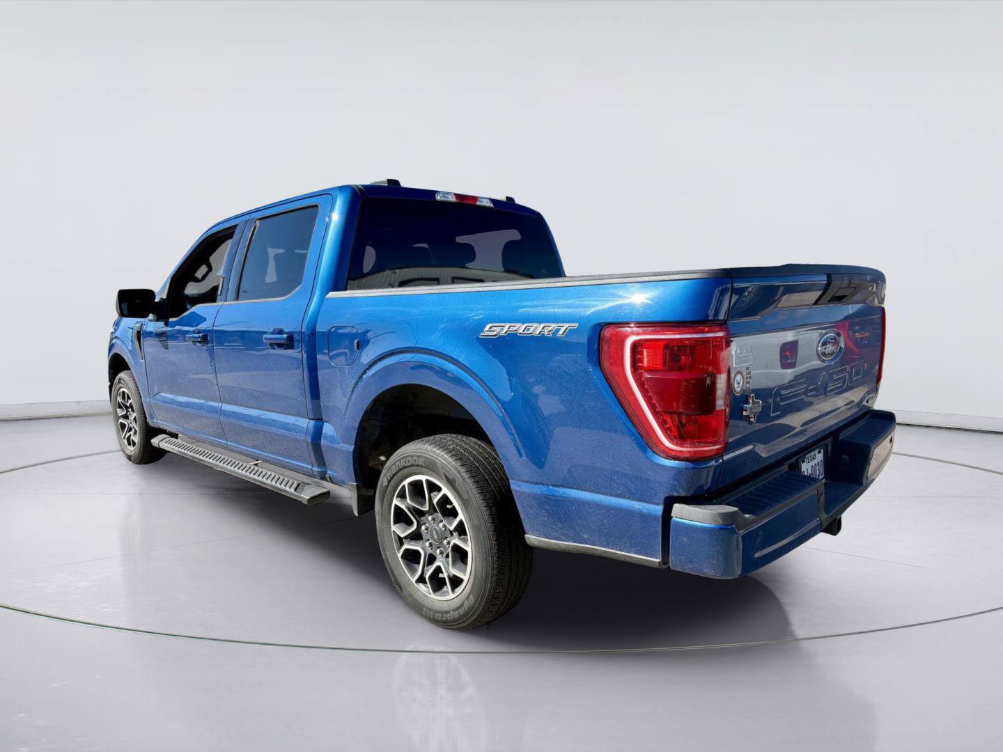 Used 2022 Ford F150 XLT w/ Equipment Group 301A Mid RWD image 8