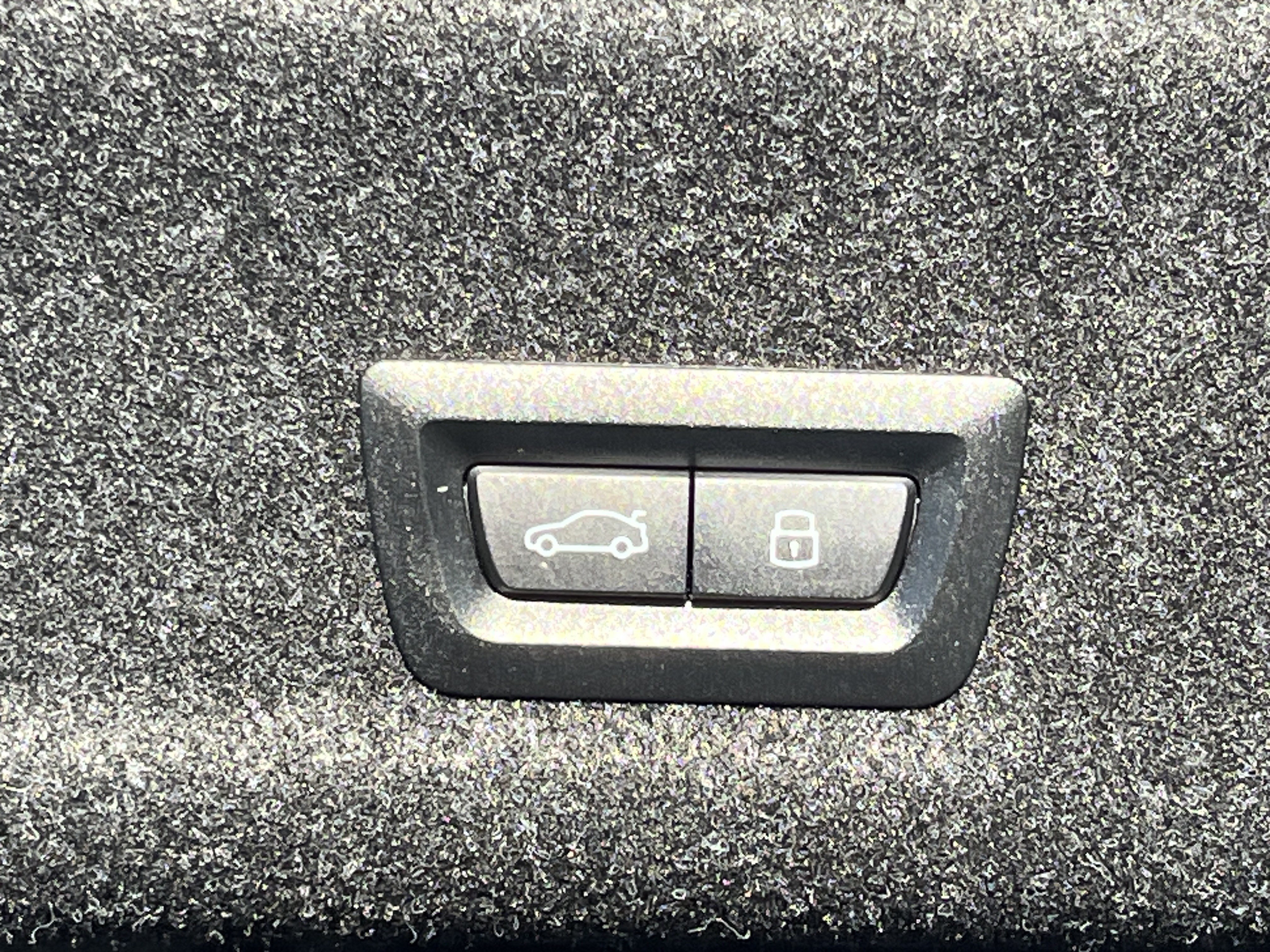 New 2026 BMW 330i Sedan w/ Convenience Package RWD image 28