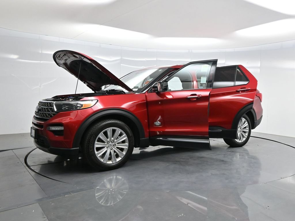 Used 2024 Ford Explorer King Ranch w/ Technology Package AWD/4WD image 39