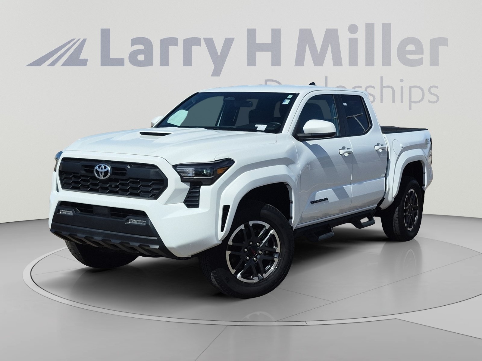 Used 2024 Toyota Tacoma TRD Sport AWD/4WD video 1