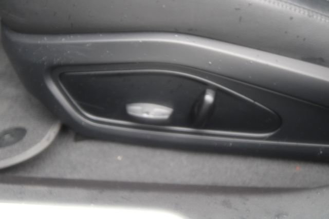 Used 2022 Porsche Taycan 4S image 37