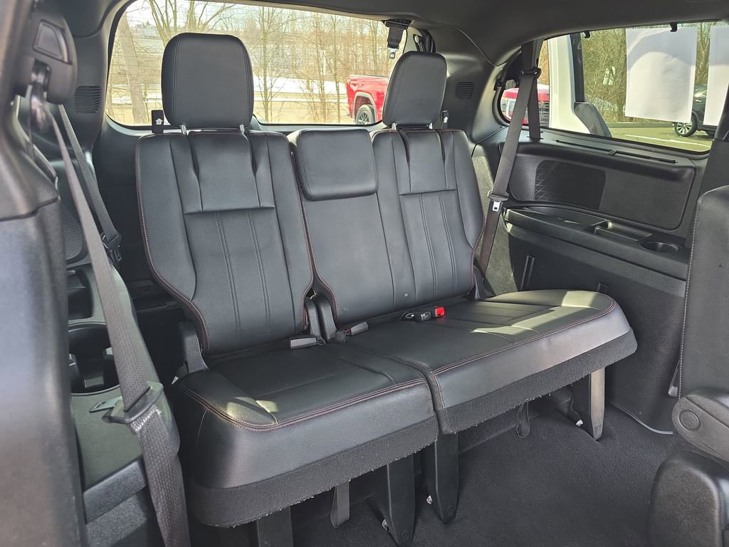 Used 2017 Dodge Grand Caravan GT image 12