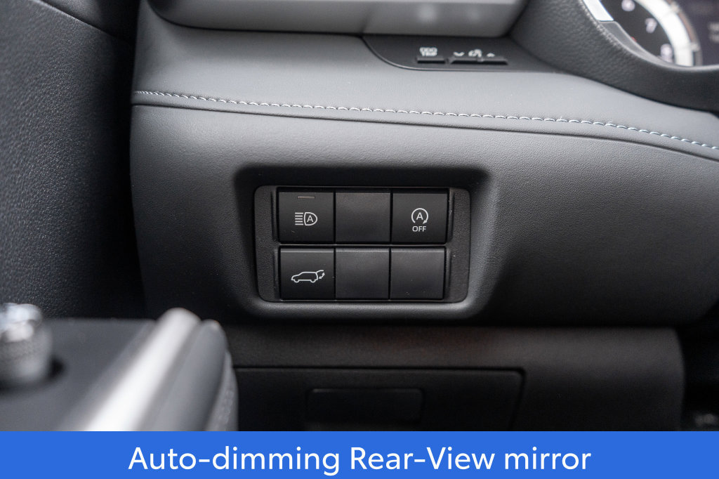 Used 2024 Toyota Highlander XLE AWD/4WD image 22
