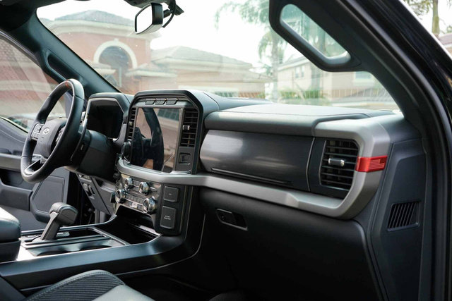 Used 2022 Ford F150 Raptor w/ Convenience Package image 27