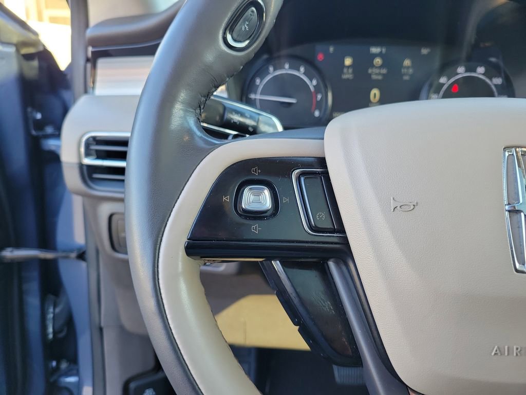 Used 2022 Lincoln Corsair FWD w/ Premium Package image 23