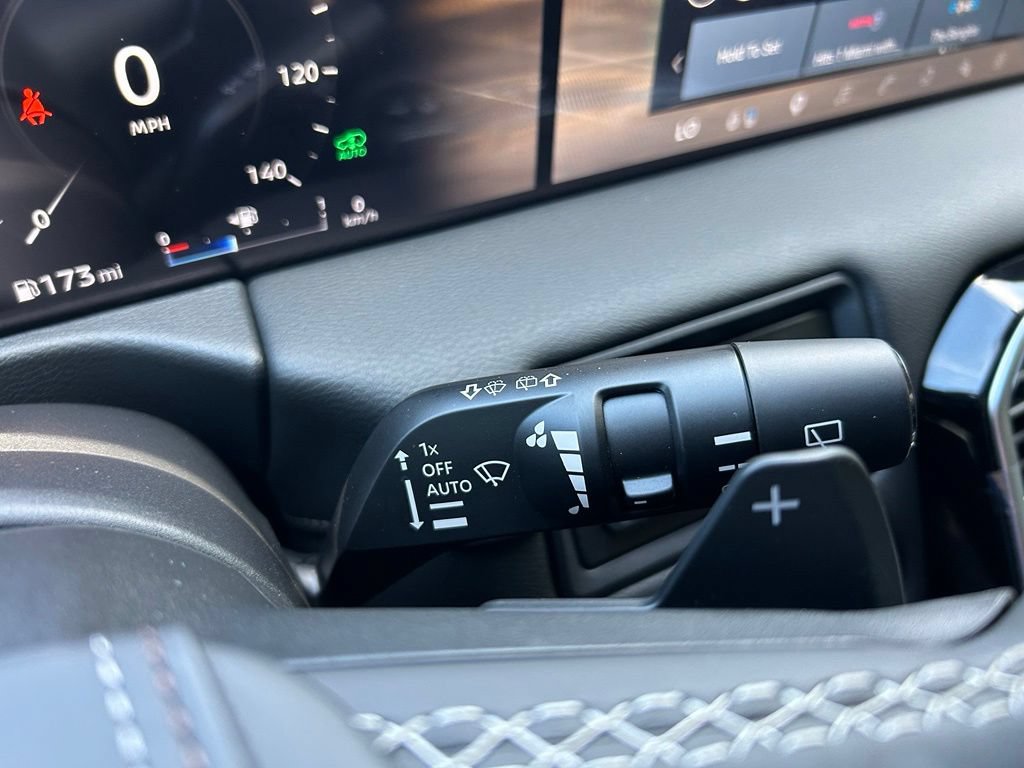 Used 2025 Nissan Armada Platinum Reserve RWD image 69