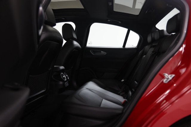 Used 2024 Alfa Romeo Giulia Sprint AWD/4WD image 33
