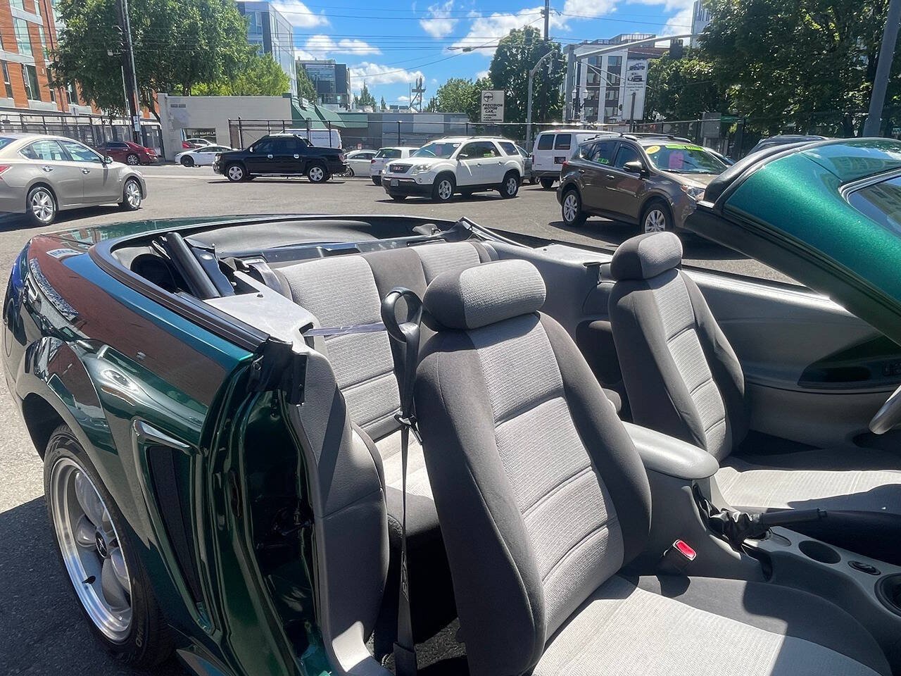 Used 2001 Ford Mustang Convertible RWD image 36