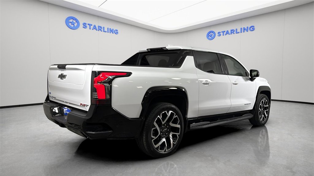 Used 2025 Chevrolet Silverado EV RST image 9