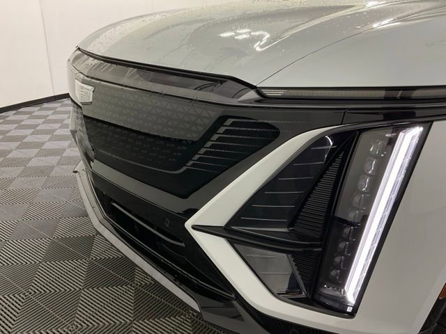 New 2026 Cadillac Lyriq Sport image 9