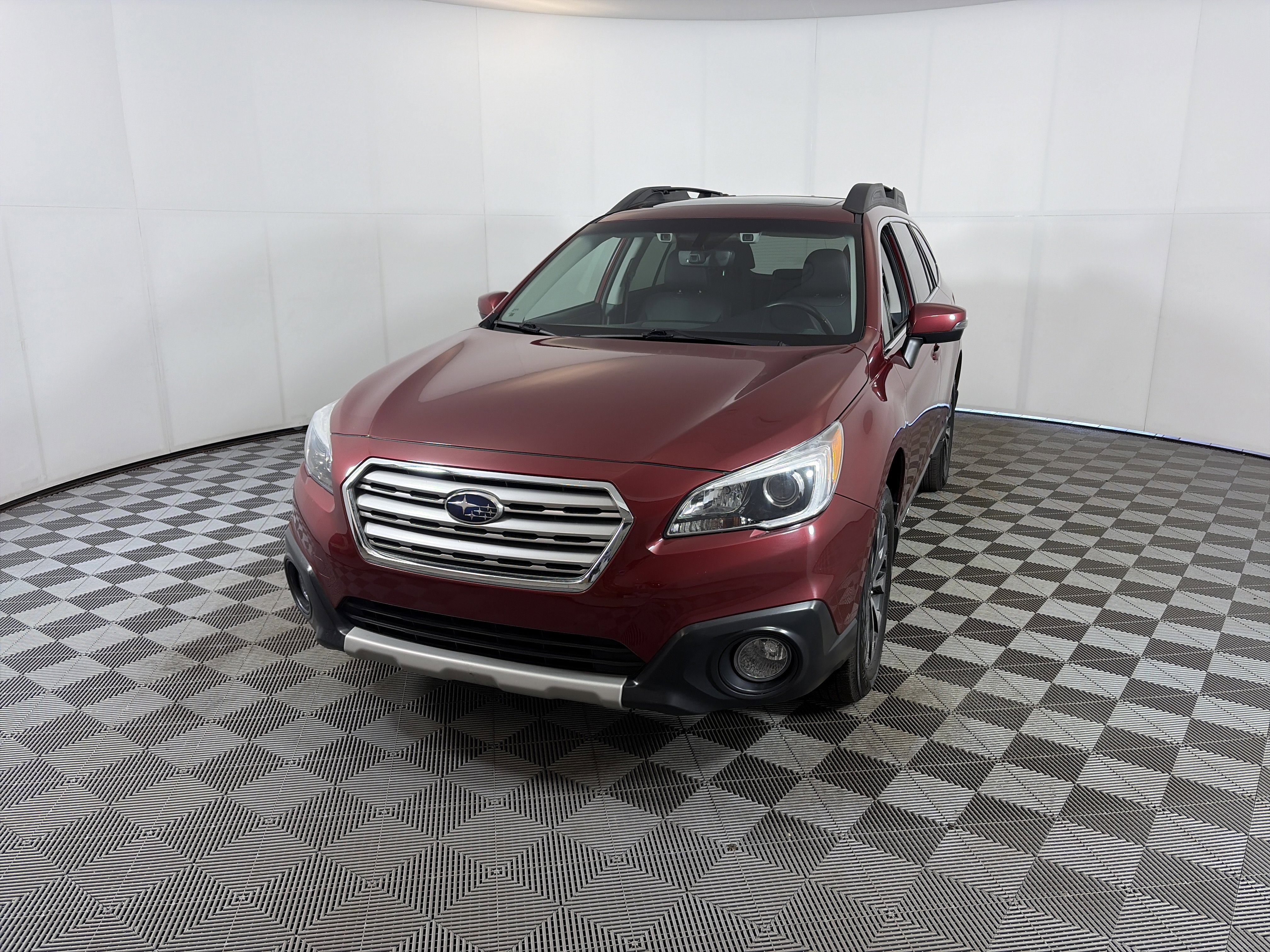 Used 2017 Subaru Outback 2.5i Limited image 2